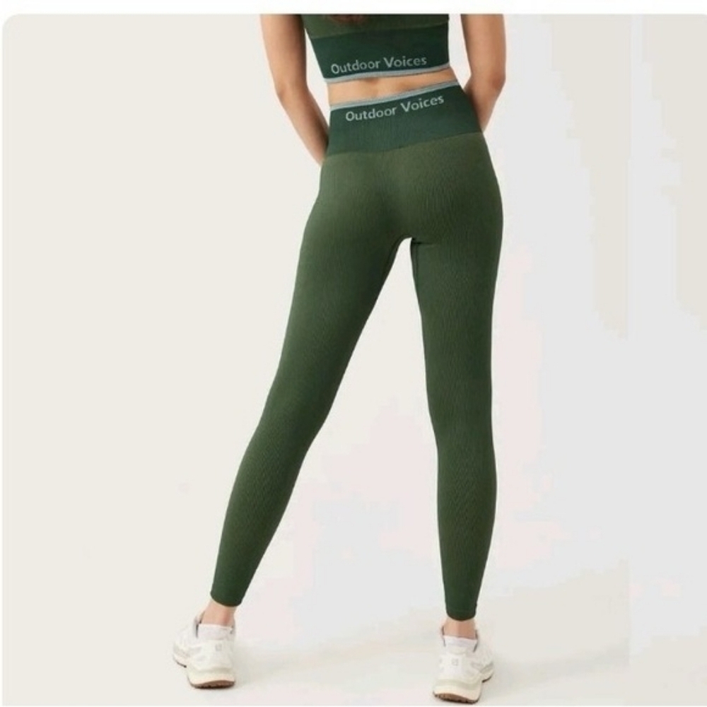 Outdoor Voices Seamless Rib 7/8 Legging in Pine